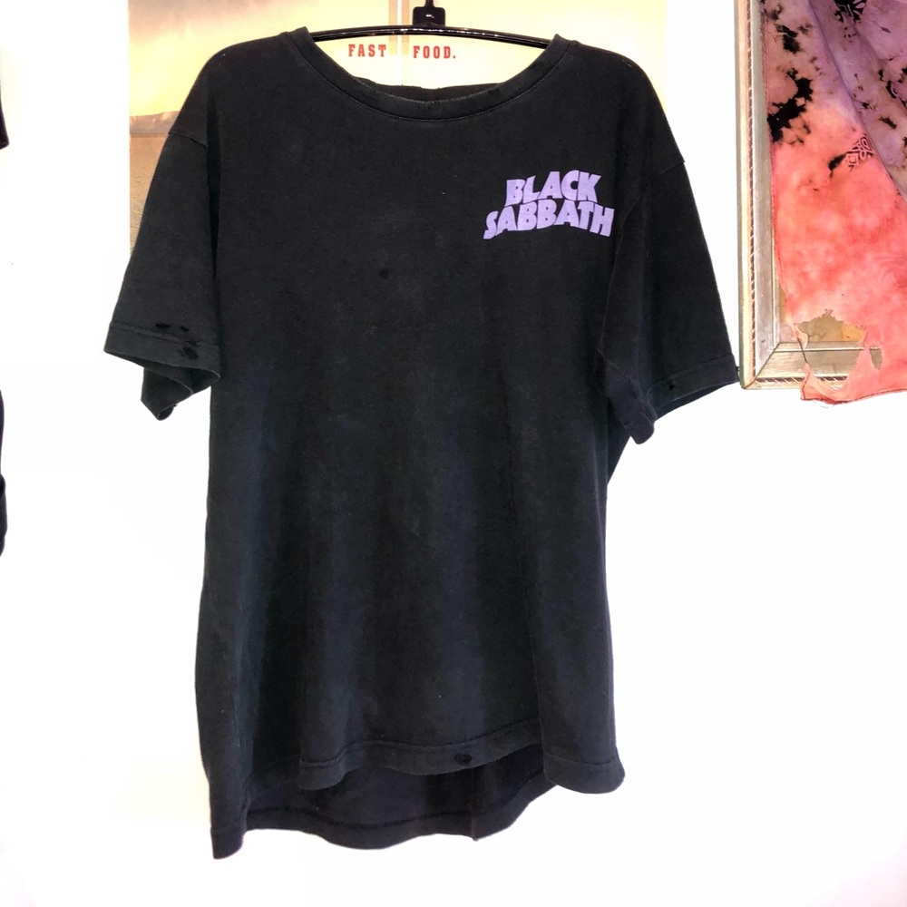 Vintage 𝖇𝖑𝖆𝖈𝖐 𝖘𝖆𝖇𝖇𝖆𝖙𝖍 tee